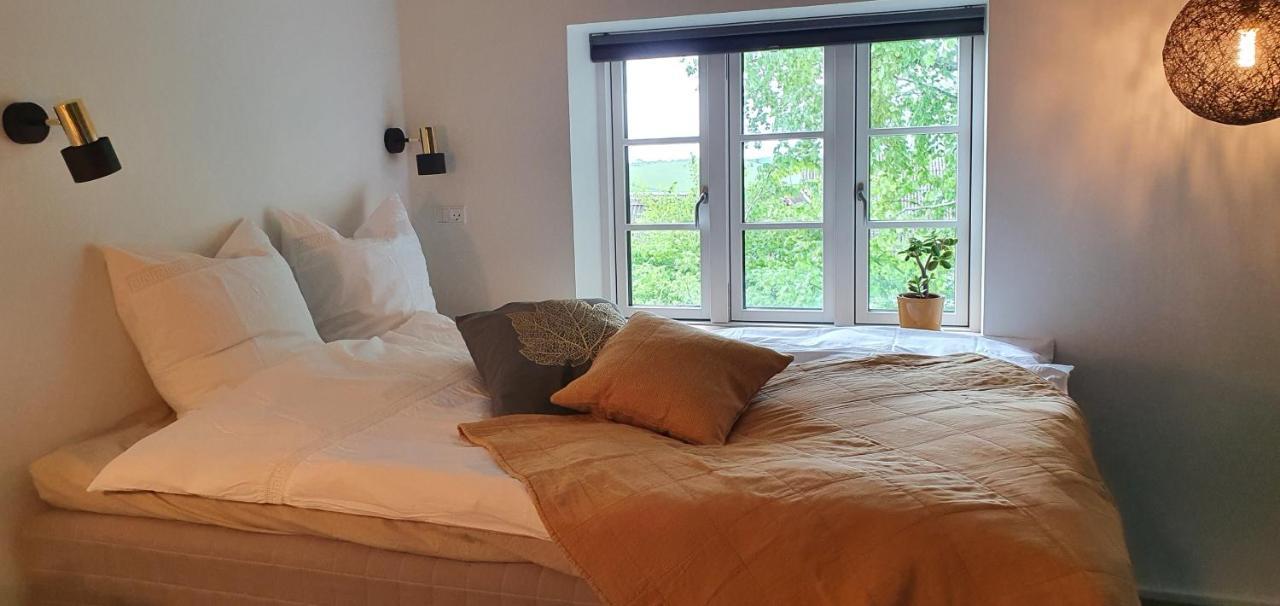 Bed and Breakfast Hos Molsgaarden Knebel Экстерьер фото
